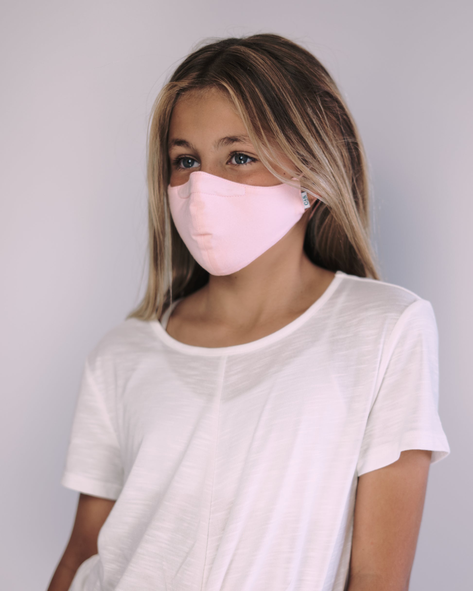 girl wears facemask pink facemasks forsale facemasksaustralia facemaskstrap SheikeStik